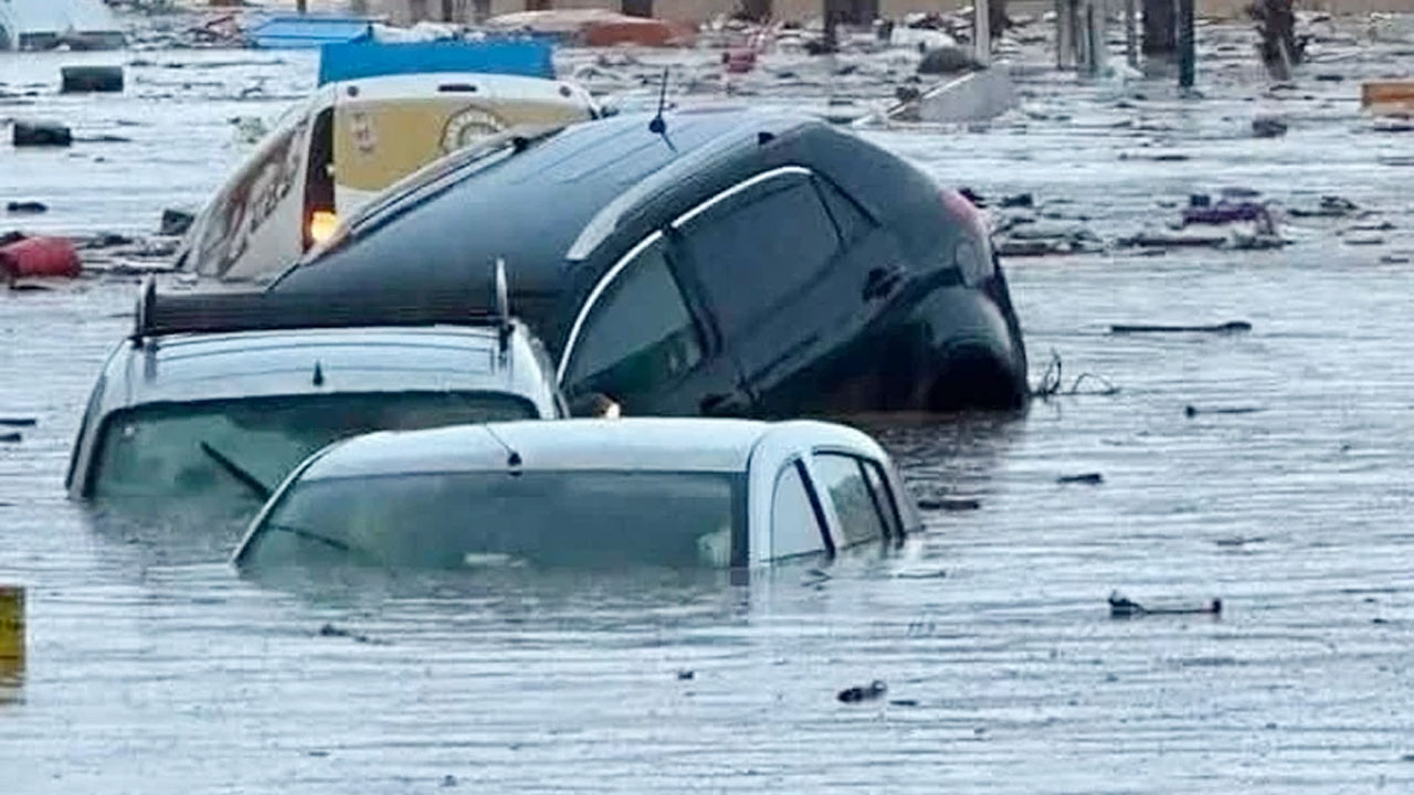 এক ঘণ্টার বর্ষণে মরক্কোতে আকস্মিক বন্যা, ২১ নিহত
